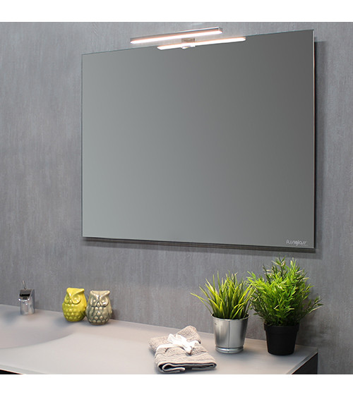 Miroir simple avec spot sur reglette Cristina Ondyna 60 x 80 métal brillant